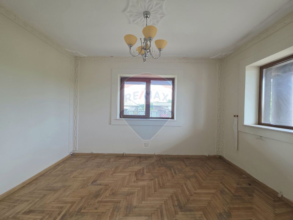 De vânzare proprietate unicat în Sascut - Bacău