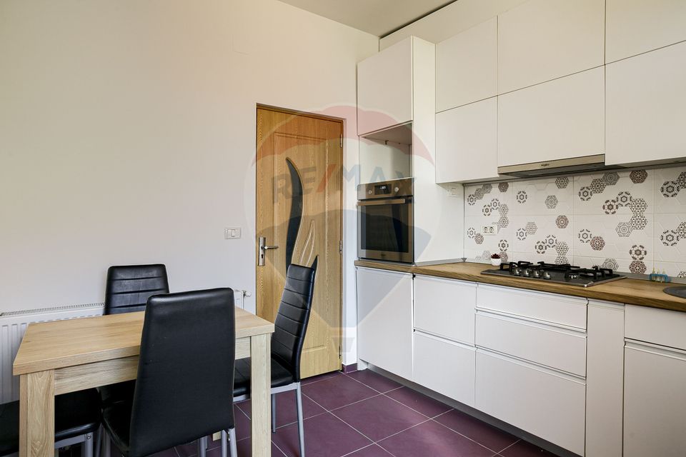 Apartament 2 camere , renovat, mobilat- utilat,  zona centrală