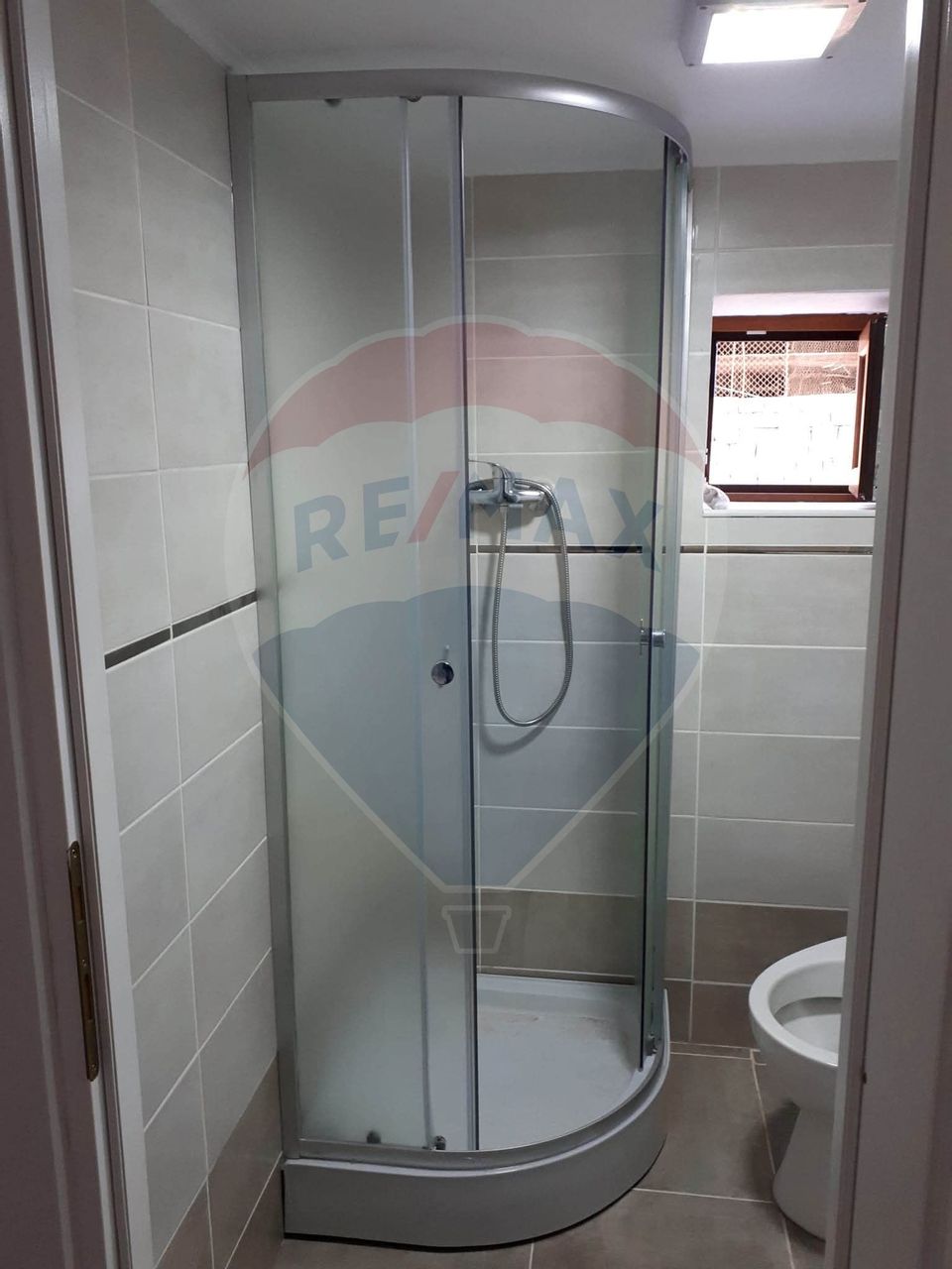 Apartament cu 4 camere de vânzare în zona Ultracentral