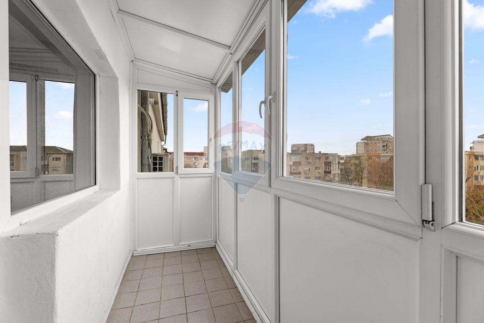 Apartament spațios cu 3 camere, de vânzare, în zona 300 Micalaca