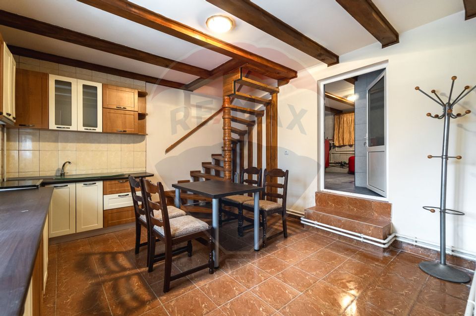 6 room House / Villa for sale, Sud area