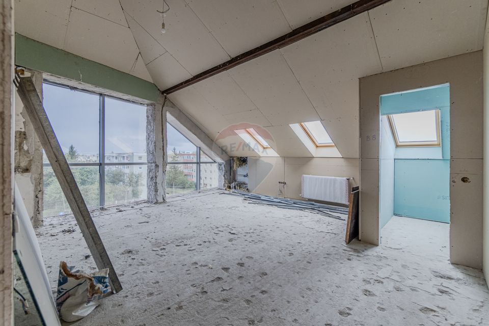 Cladire de 902 mp utili de vânzare, zona Grivitei - DN 13, COMISION 0