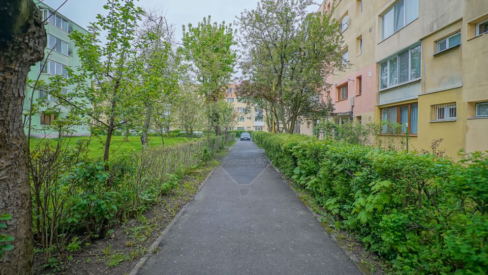 Apartament cu 2 camere în zona Astra, B.dul Saturn.