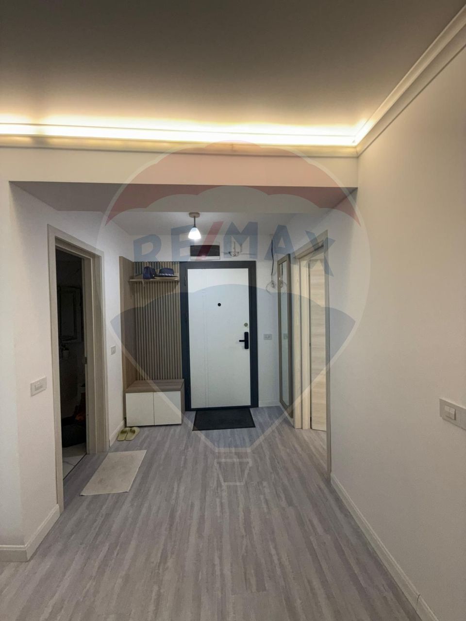 Apartament 2 camere de vanzare White Titanic +loc de parcare