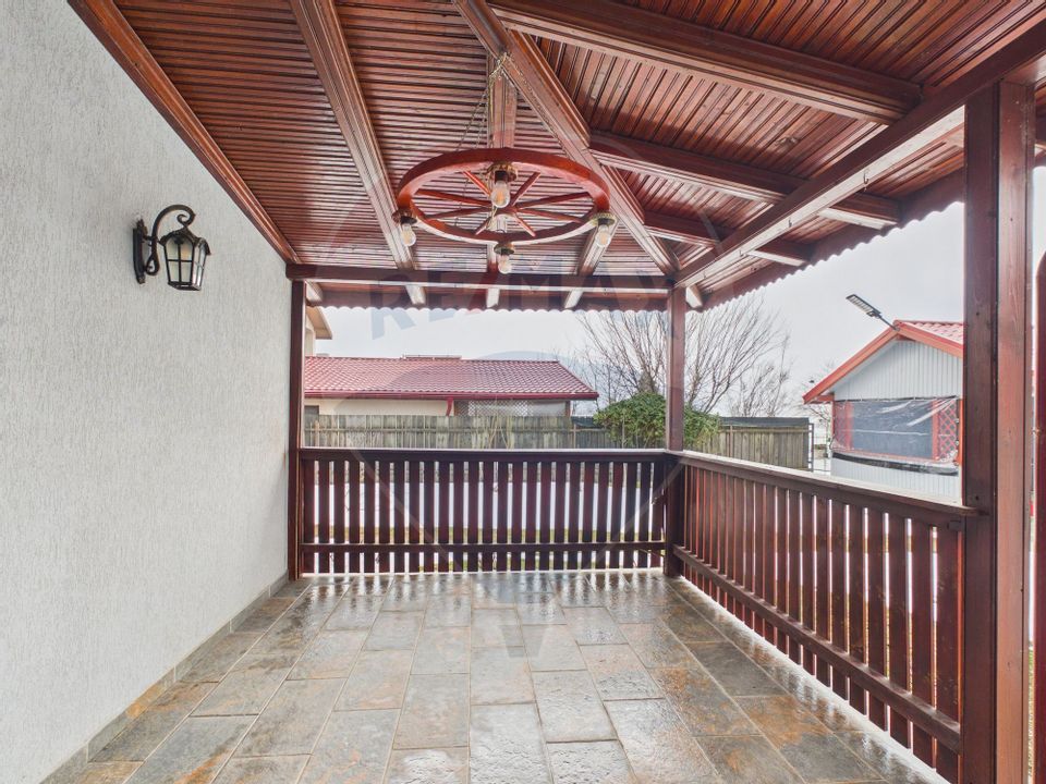 Apartment for sale in villa with courtyard in Ulmi village