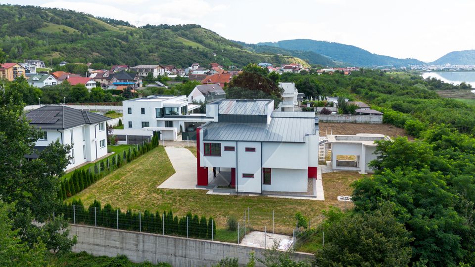 5 room House / Villa for sale