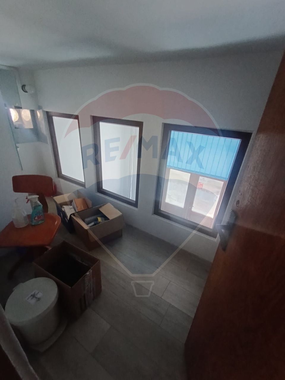 81sq.m Commercial Space for rent, Central area