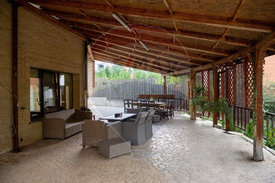 Vilă spectaculoasă de vânzare în Făget