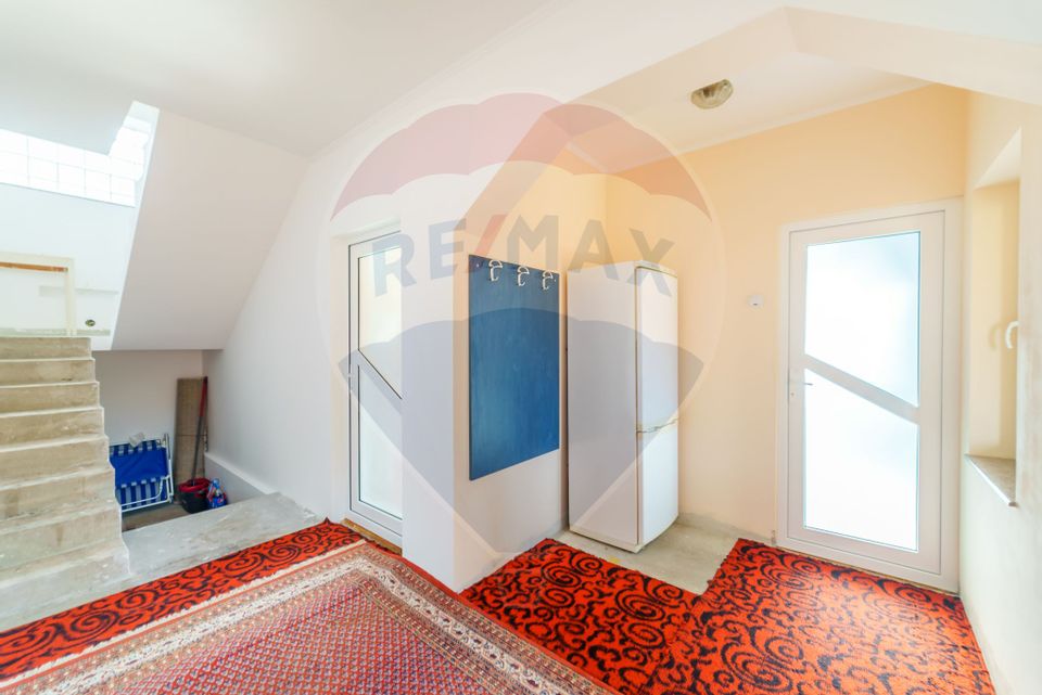 4 room House / Villa for sale, Confectii area