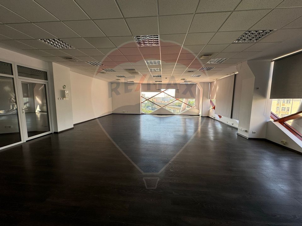 182sq.m Office Space for rent, Unirii area