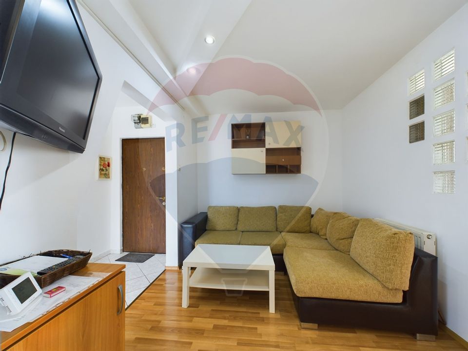 REZERVAT | Apartament cu 2 camere | Decomandat | Zona Griviței