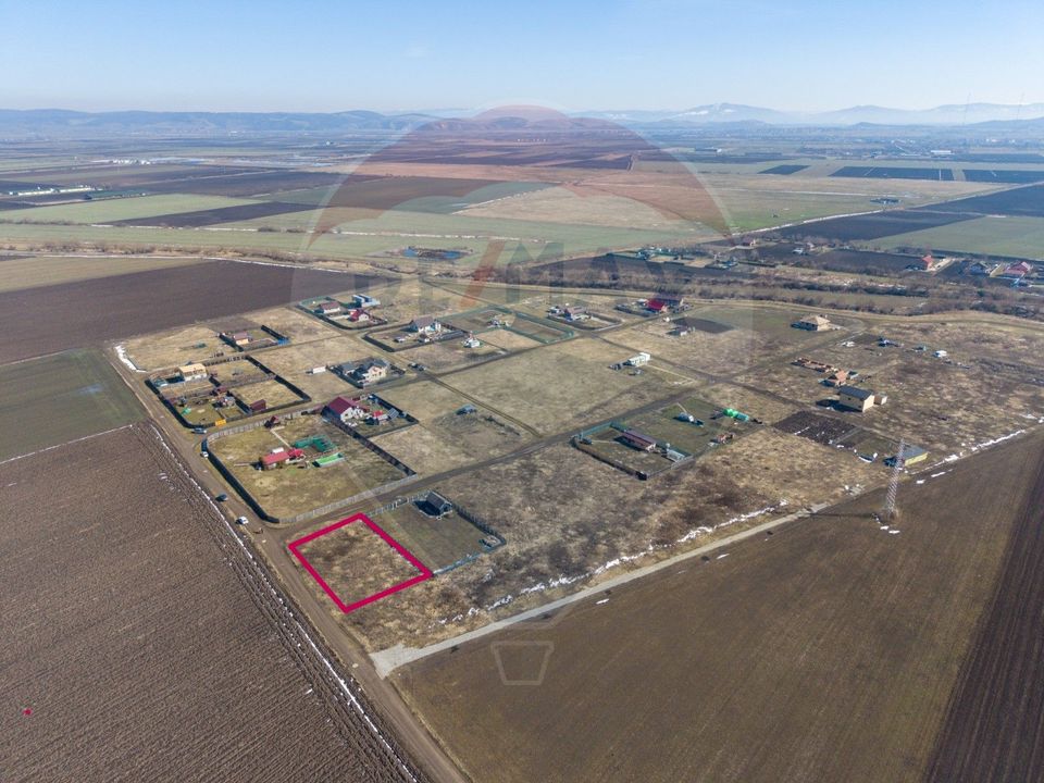 Teren intravilan de vanzare Hălchiu