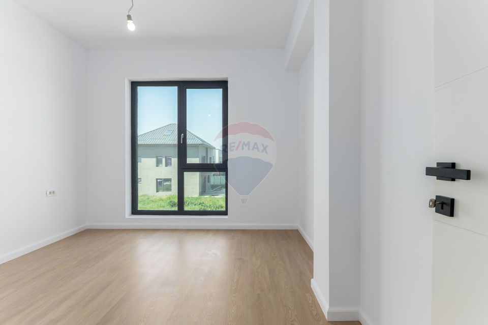 Vânzare Vilă cu 5 camere, curte si parcare de vânzare in TUNARI