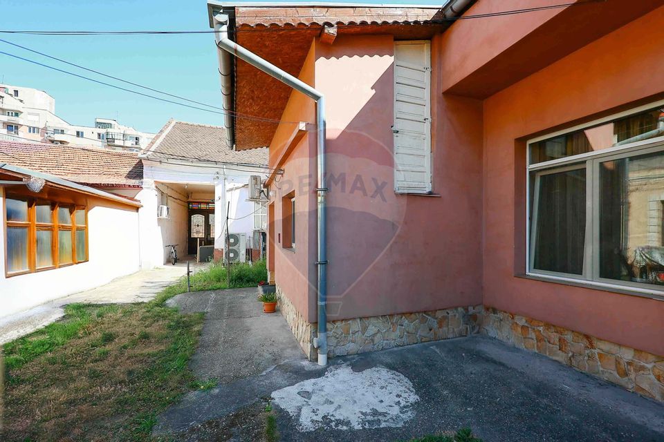 Apartament 1 Cameră, Semicentral, Spațios, Menumorut, La Curte Vânzare