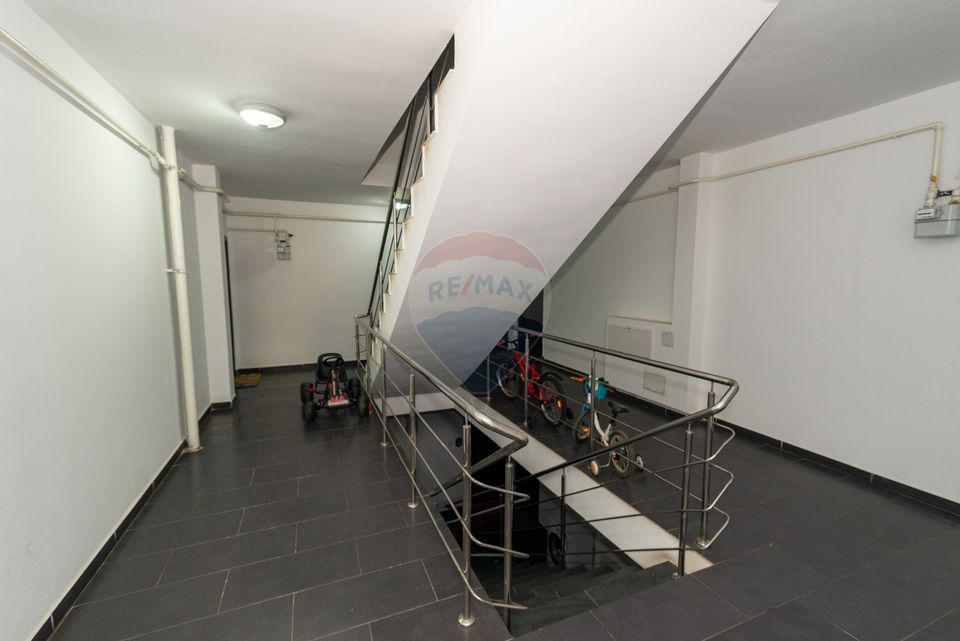 For sale apartment with 3 rooms 2 bathrooms 75sqm Solstitiului