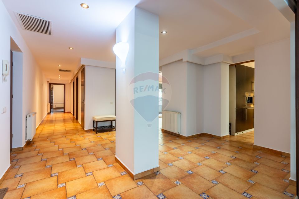 Sale | apartment | 4 bedrooms | 163 sqm | Dorobanti | parking