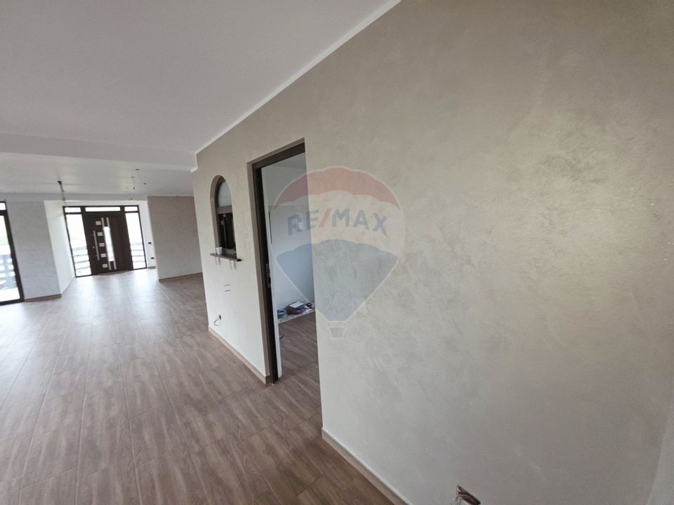 Casa  si  teren zona Balaurul