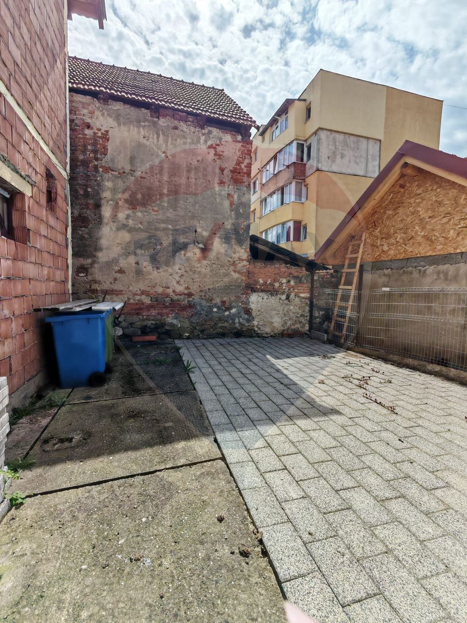 6 room House / Villa for sale, Central area