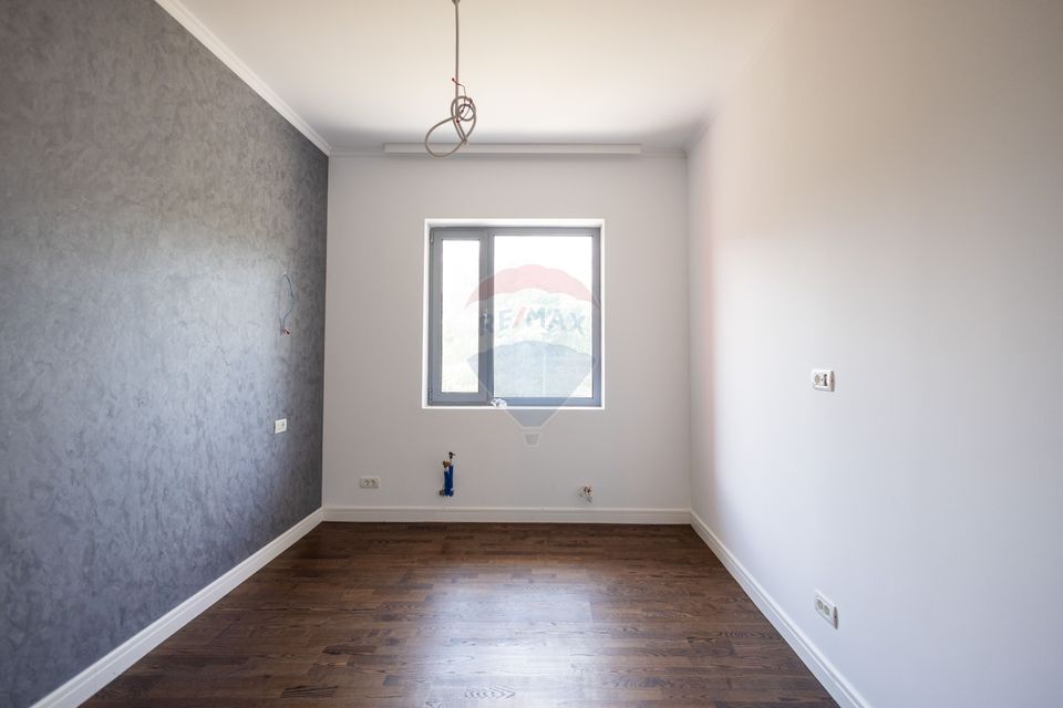 5 room House / Villa for sale