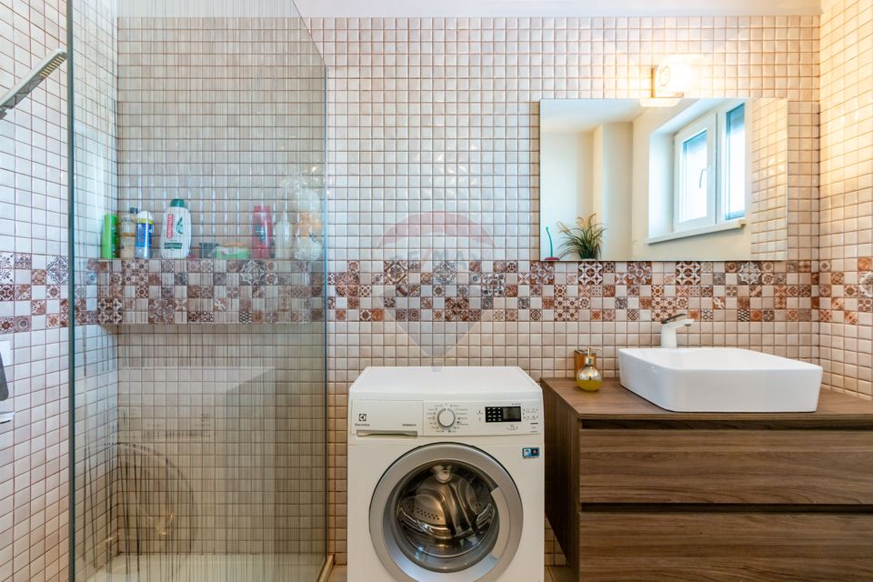 Casă / Vilă cu 4 camere de vânzare în zona Giulesti Sarbi