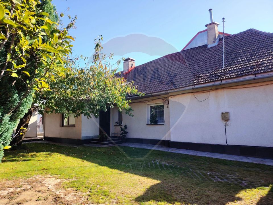 Casa de inchiriat in Centrul Vechi – ideala pentru locuinta sau birou