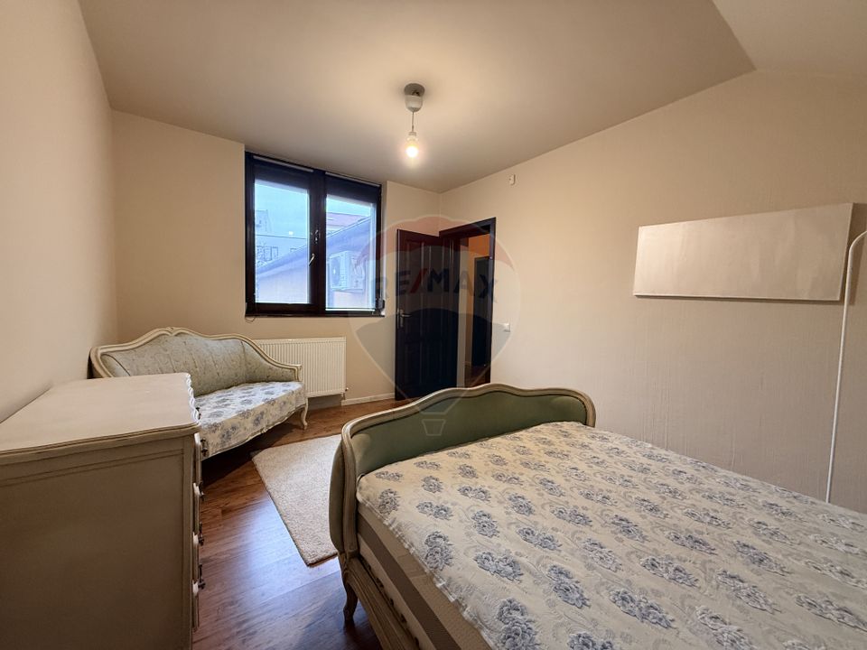 Casă / Vilă cu 4 camere de închiriat în zona Gruia