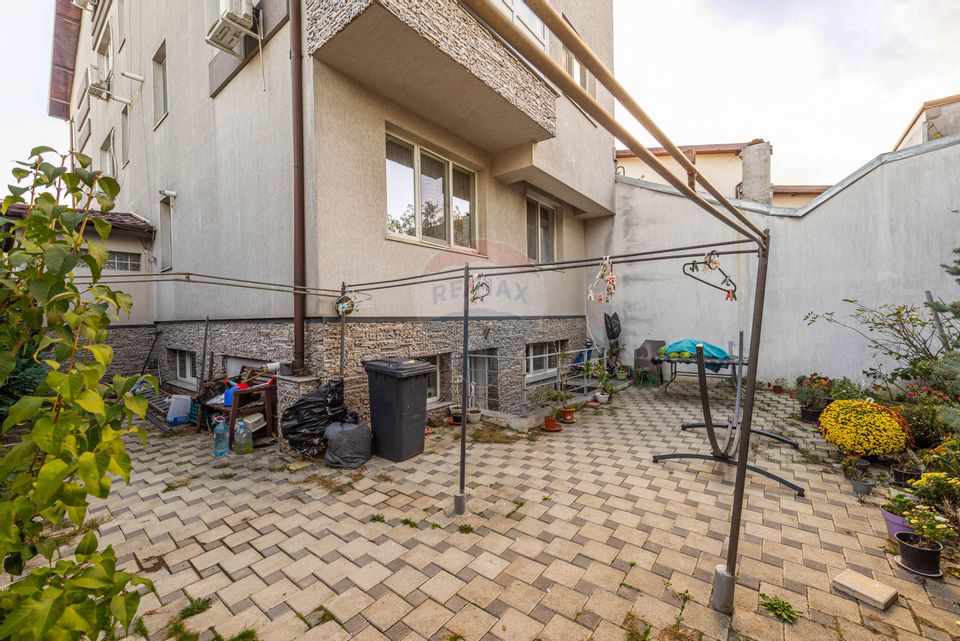 Special 3-room apartment, detached, for sale, 100sqm own courtyard