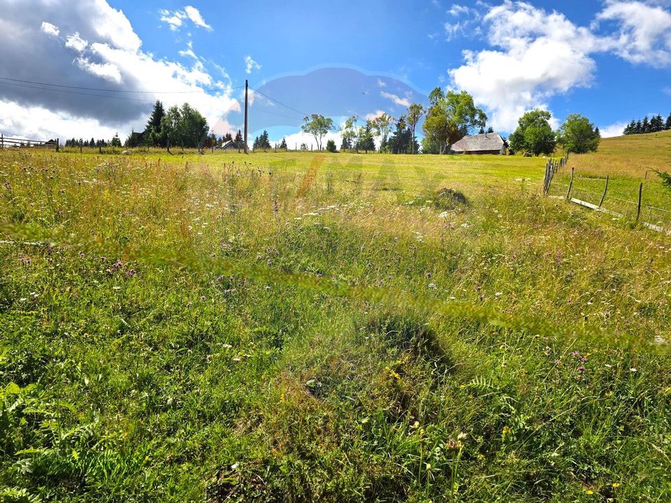 Teren de vis în Fundata 1934mp sau 3868mp, la înălțimea sufletului tău