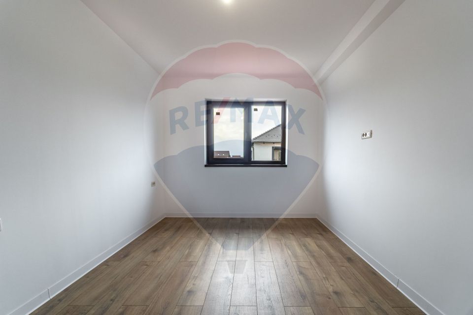 4 room House / Villa for sale