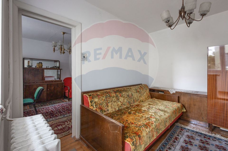 Apartament cu 3 camere de închiriat în zona Take Ionescu