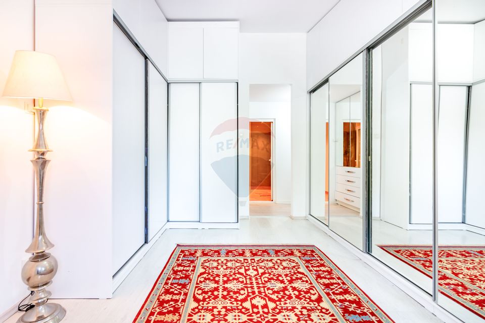 Snagov - Vila 5 camere cu terase mari si iesire directa la lac