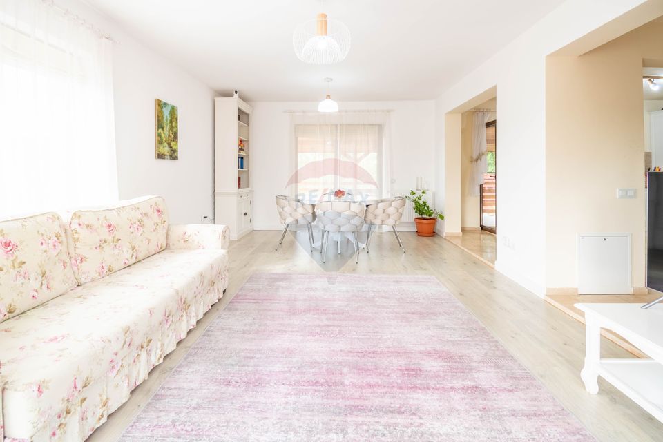 4 room House / Villa for sale