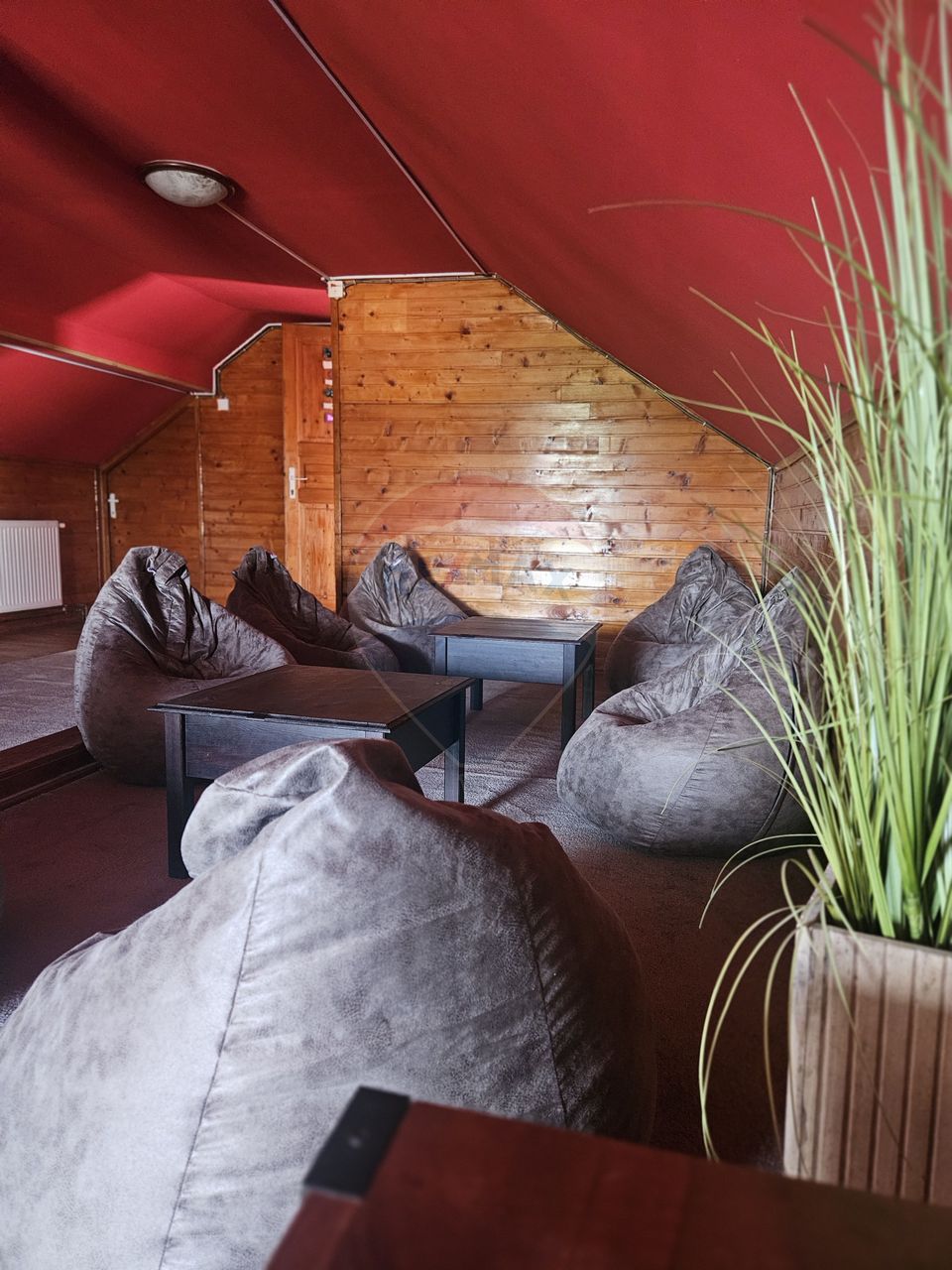 180sq.m Commercial Space for rent