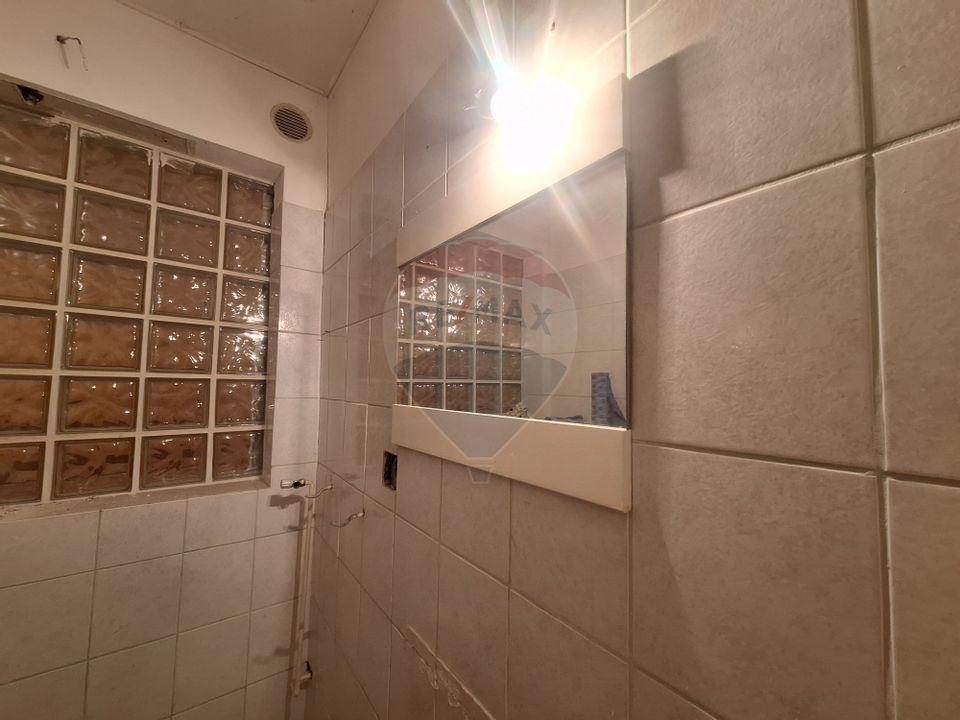 Apartament generos la 3 min pe jos de Podul Minciunilor