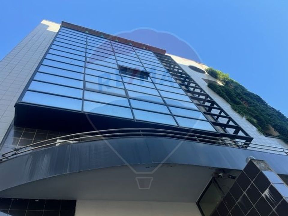 180sq.m Commercial Space for rent, Central area