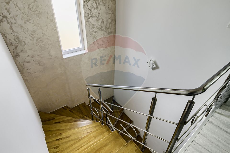 Casă de închiriat în cartierul Athena, zona 6 Vânători