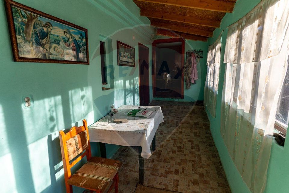 Casă / Vilă cu 4 camere de vânzare