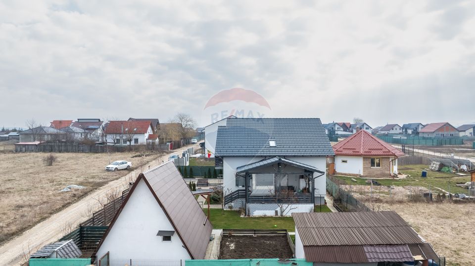 Comision zero, casa individuala + cabana A frame in Bod, la intrare