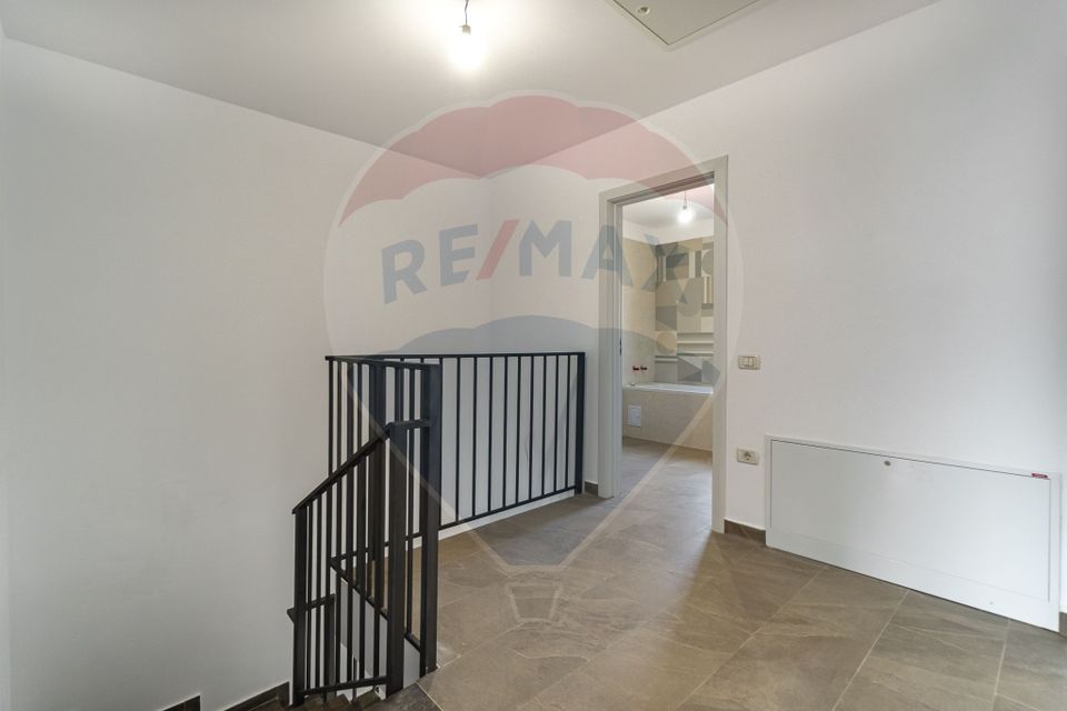 8 room House / Villa for sale