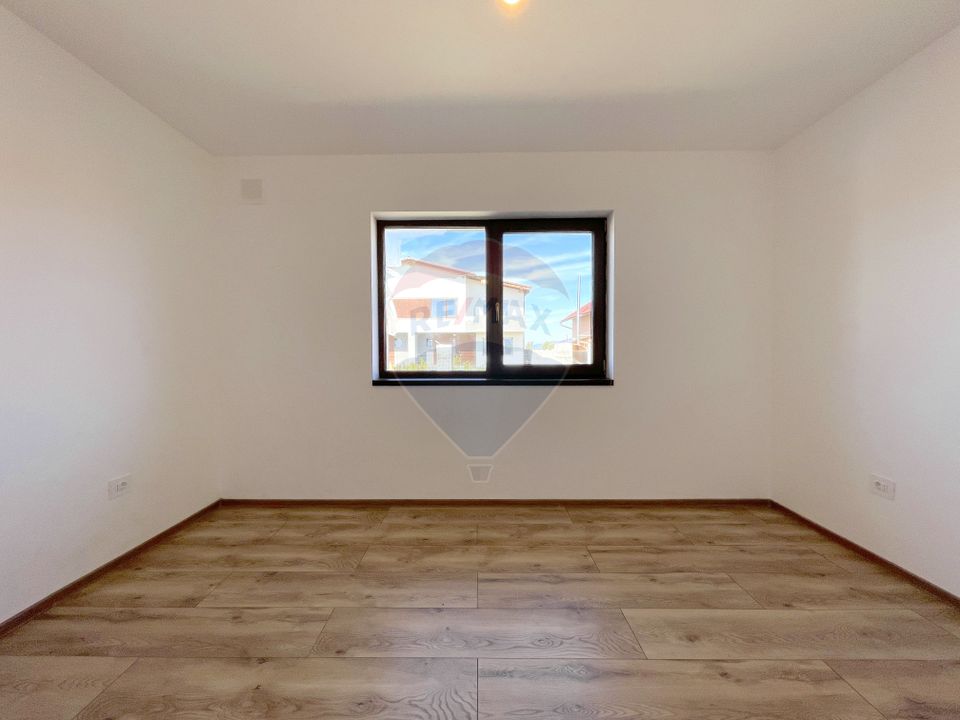 !! VANDUT !! Casă individuala, parter, 1400 mp teren, Sanpetru