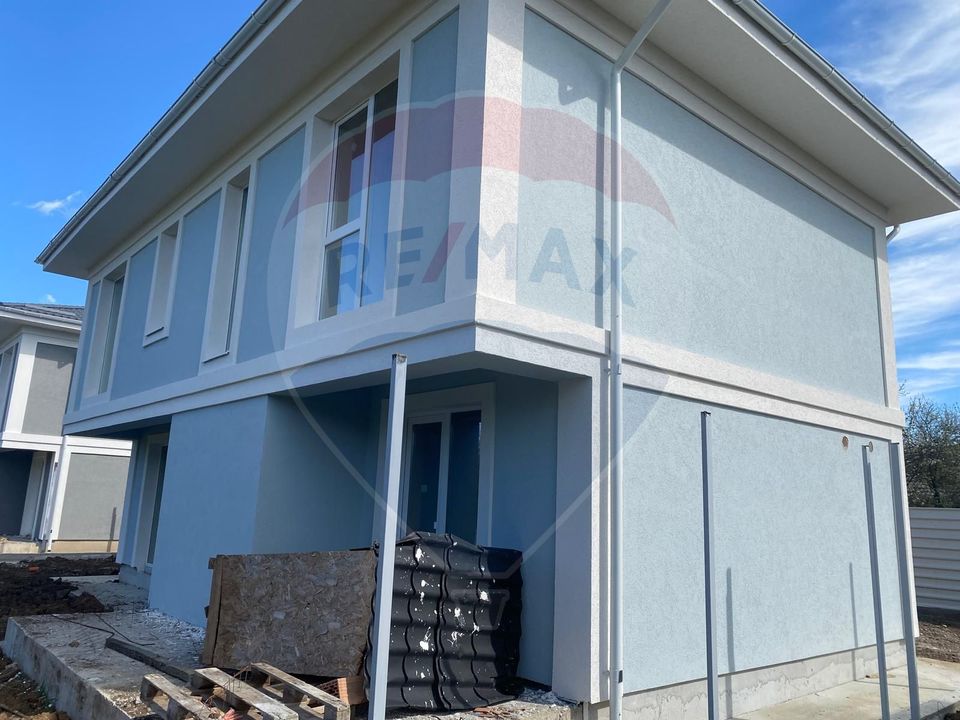 4 room House / Villa for sale, Nord area