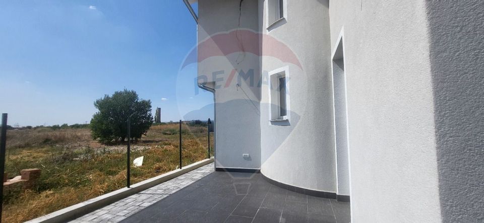 4 room House / Villa for sale