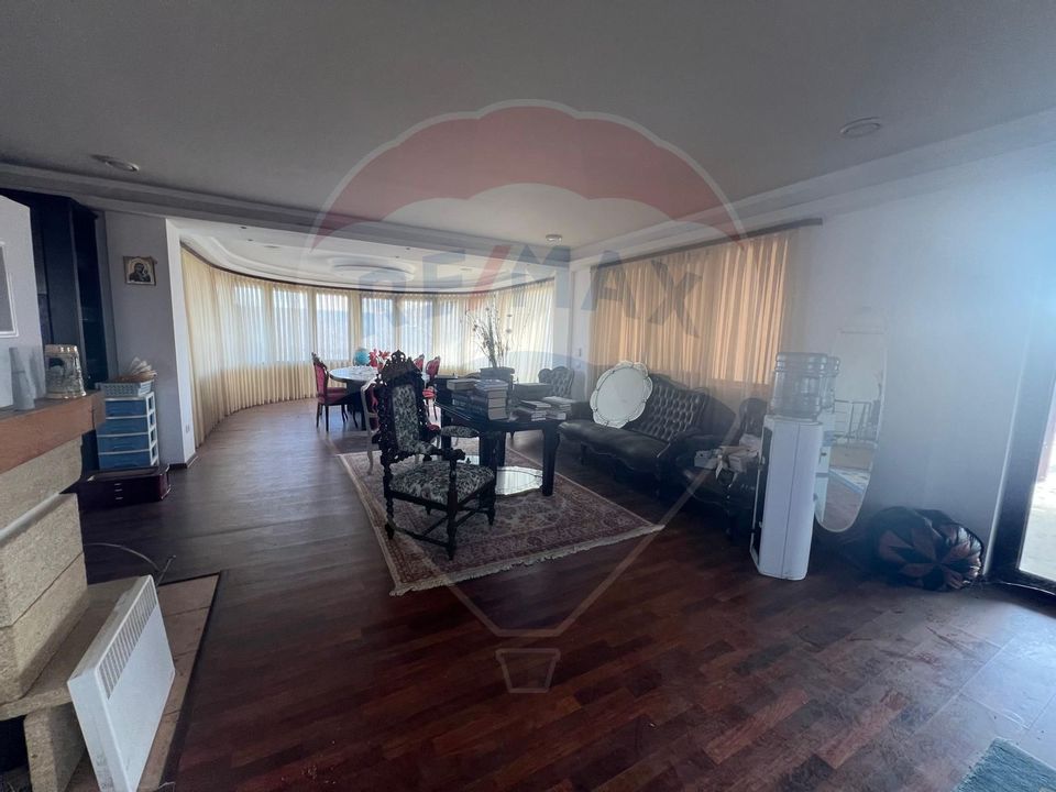 Land 4,335sqm Golesti / Aleea CAP