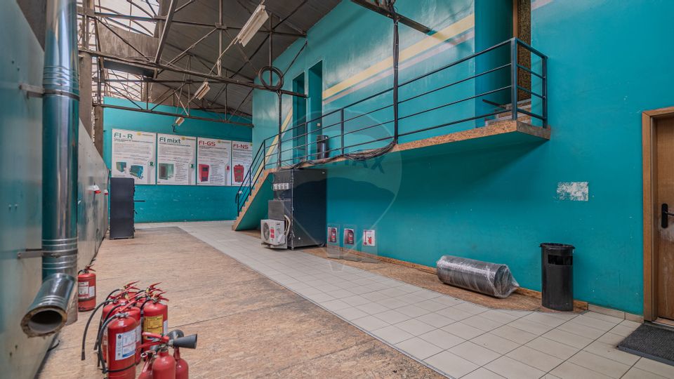 Spațiu industrial de 1,690mp, teren 3800 mp la 2 km de Brașov