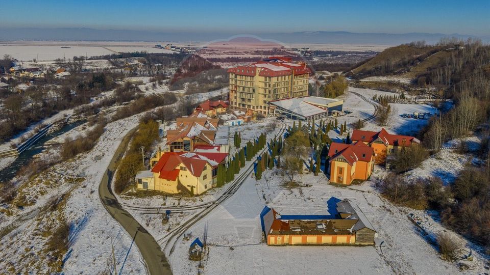 Activ Hotelier SubEvaluat | 18.000 mp construiti | 3 ha teren | BRASOV