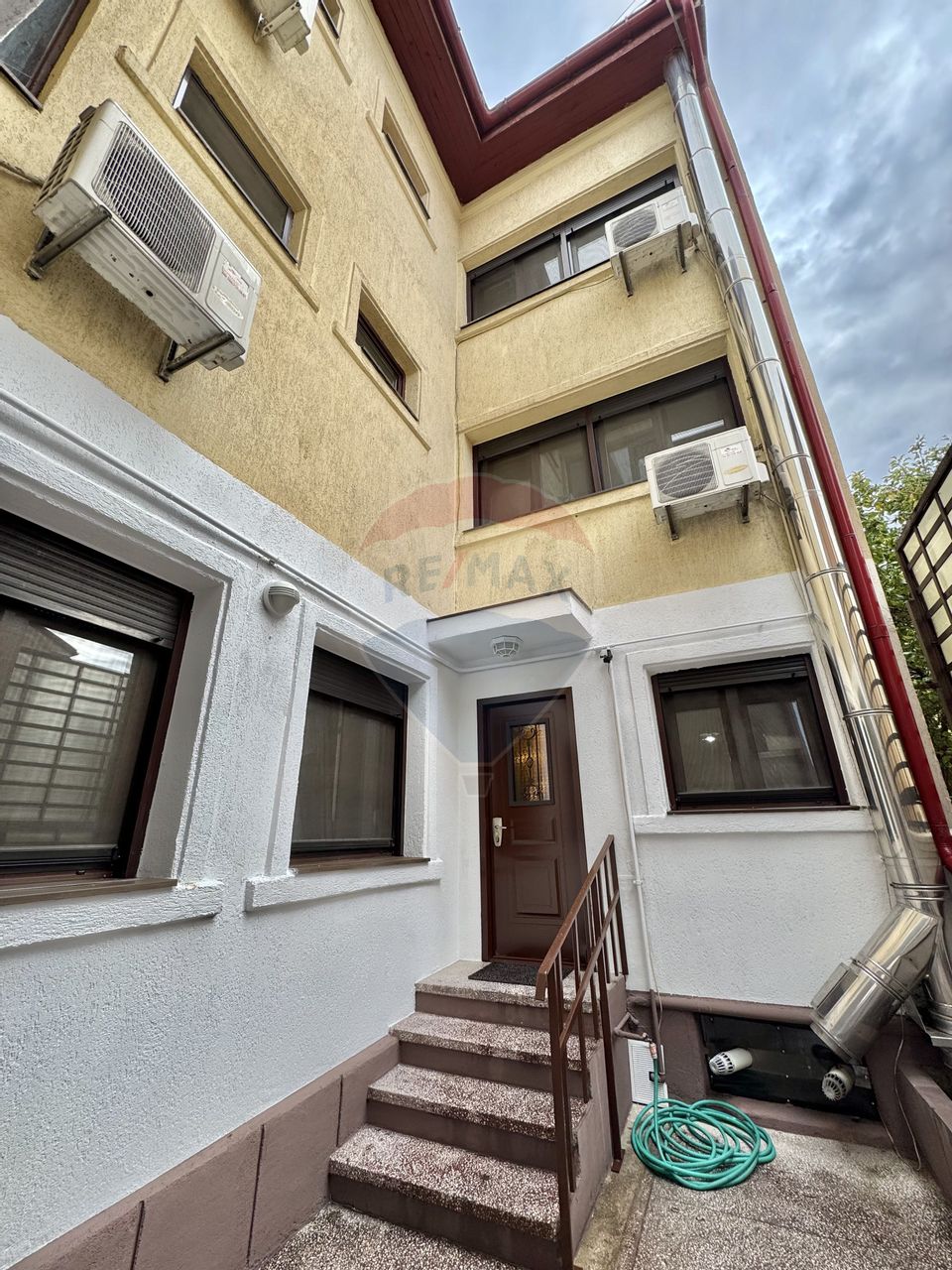 7 room House / Villa for sale, Domenii area