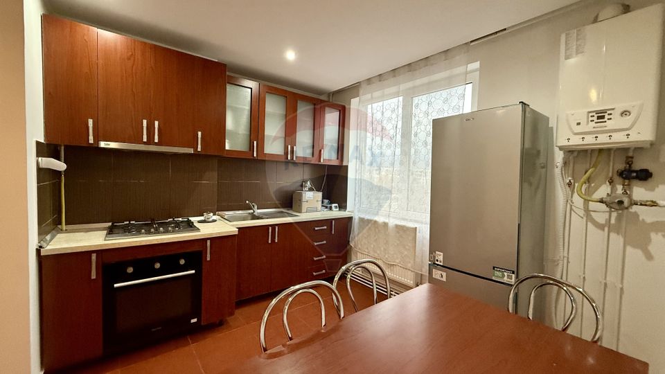 Apartament cu 3 camere de închiriat str. George Cosbuc/Pet friendly