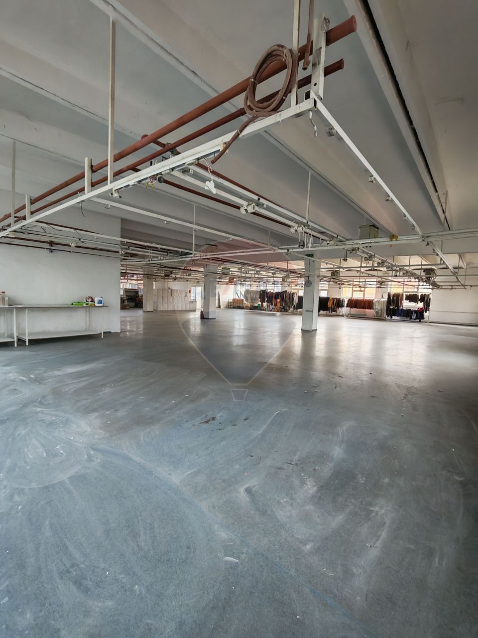 1,100sq.m Office Space for rent, Lapus area