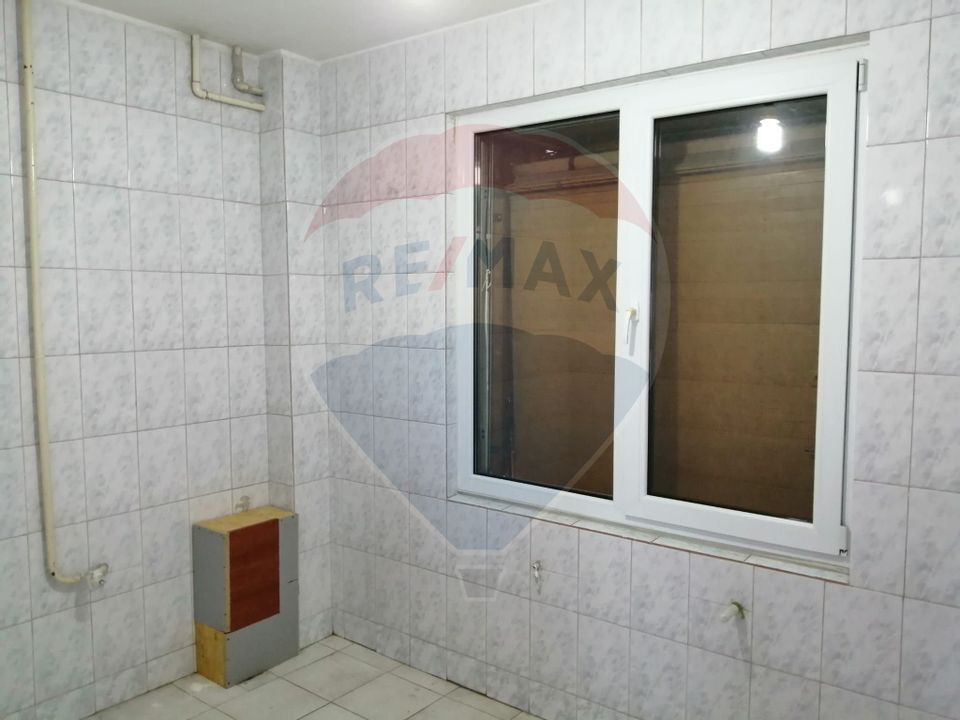 58.87sq.m Commercial Space for rent, Central area
