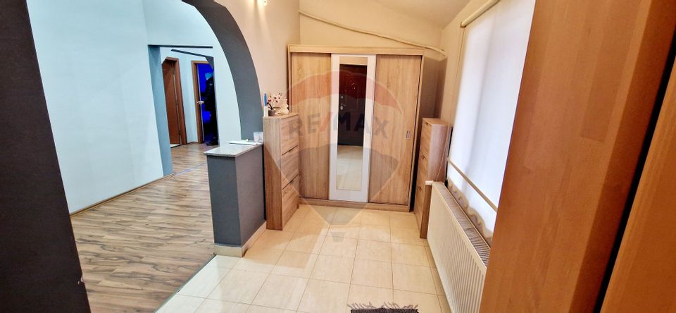 Apartament de inchiriat la mansarda